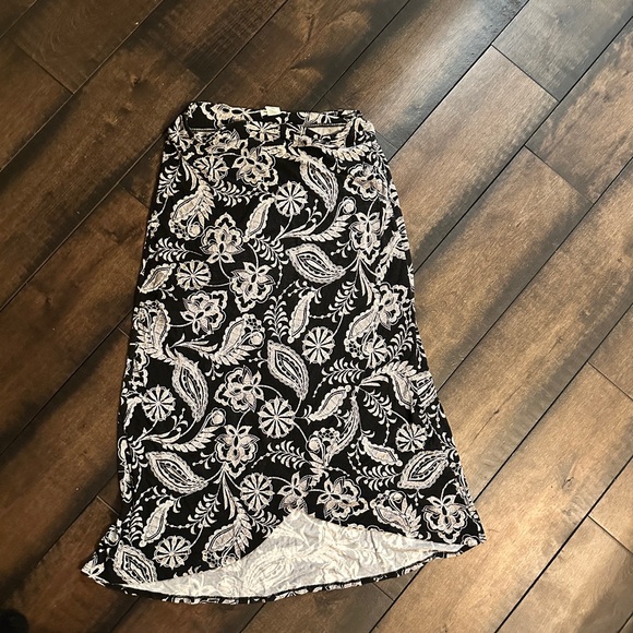 Artisan NY Paisley MAXI skirt - Picture 2 of 7